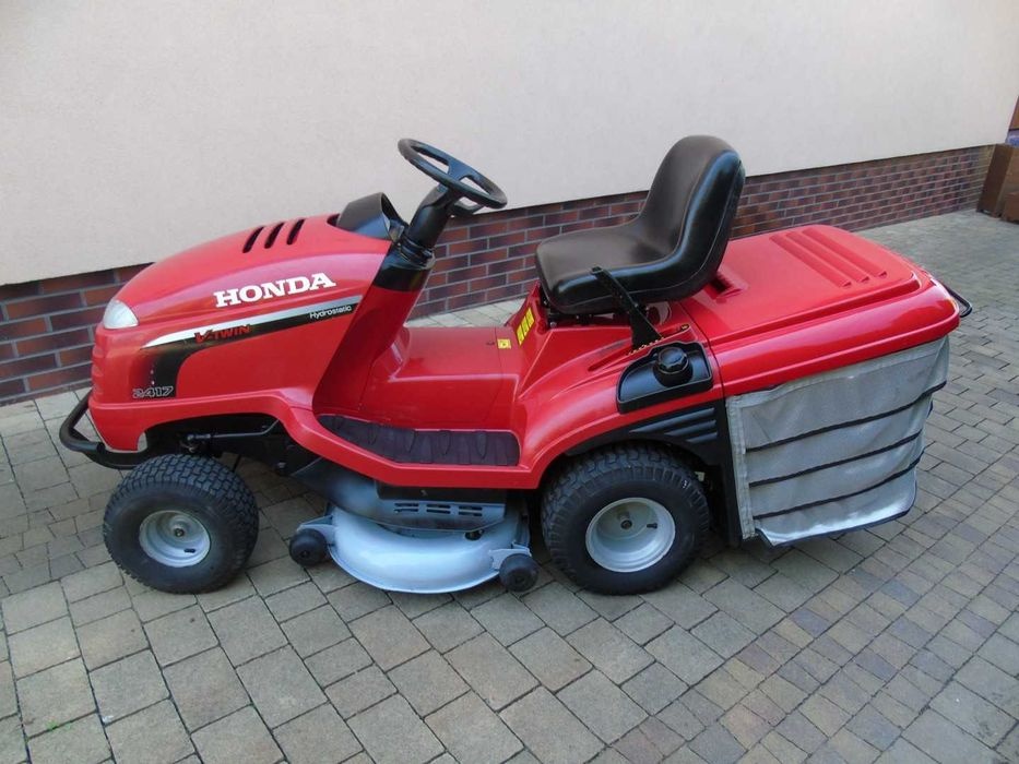 Zahradni traktor Honda 2417 akce 50tis - 2