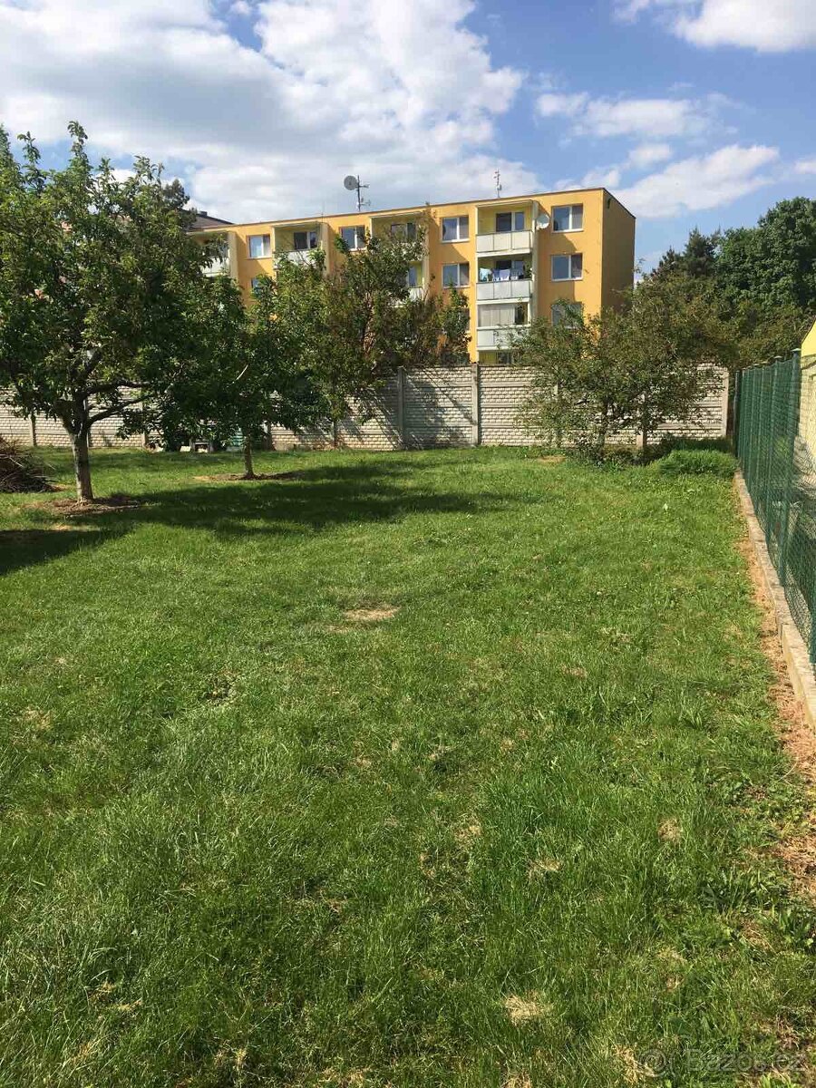 Stavební pozemek v Rajhradé - 2