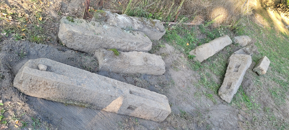Kamenné plotové sloupky - 2
