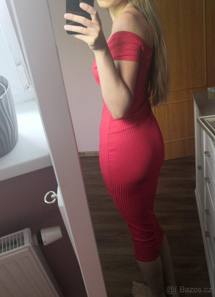 Červené šaty pod kolena se spadlými rameny - 2