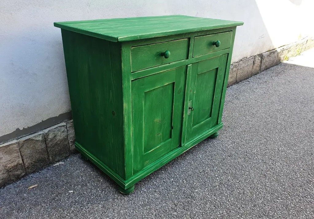 STAROŽITNÝ SPODEK-SKŘÍNKA V PATINĚ PO RENOVACI - 2