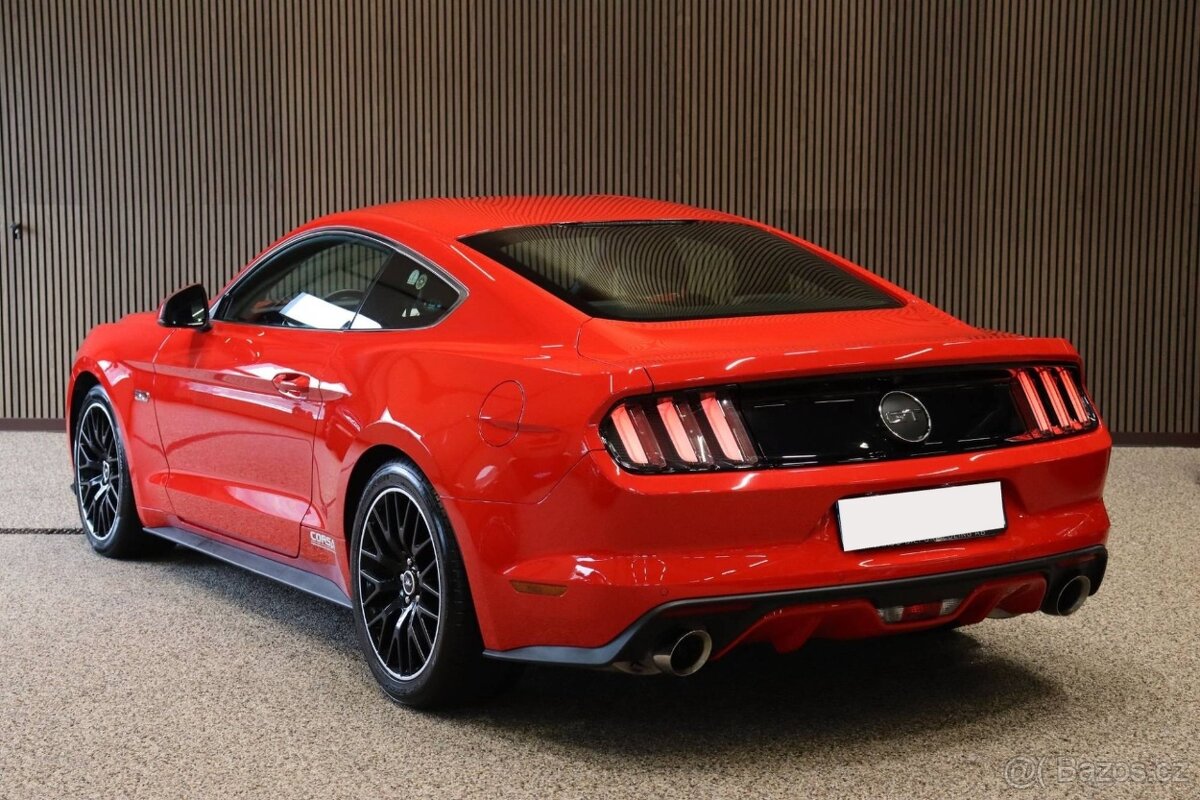 Sportovní kupé Ford Mustang GT - 2