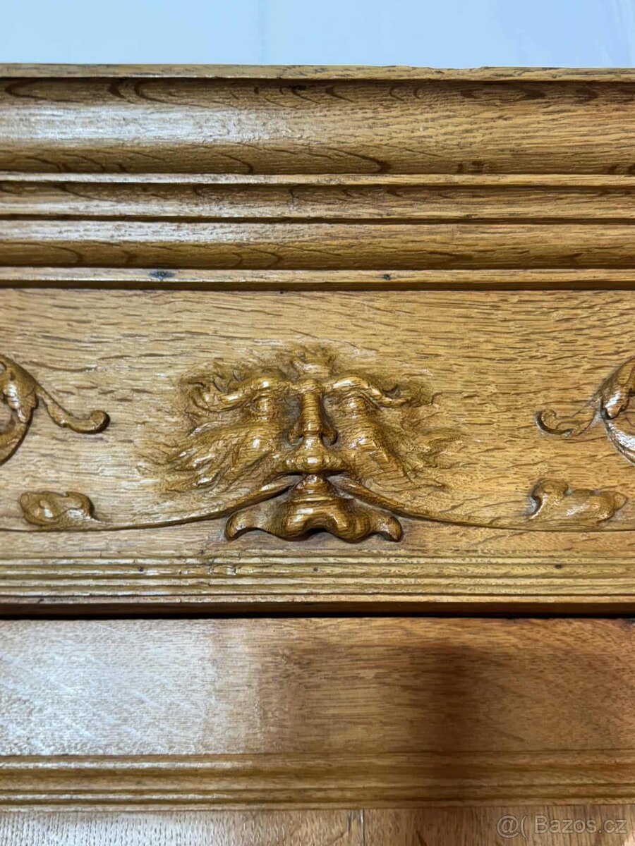 Historický kredenc / příborník (134024) - 2