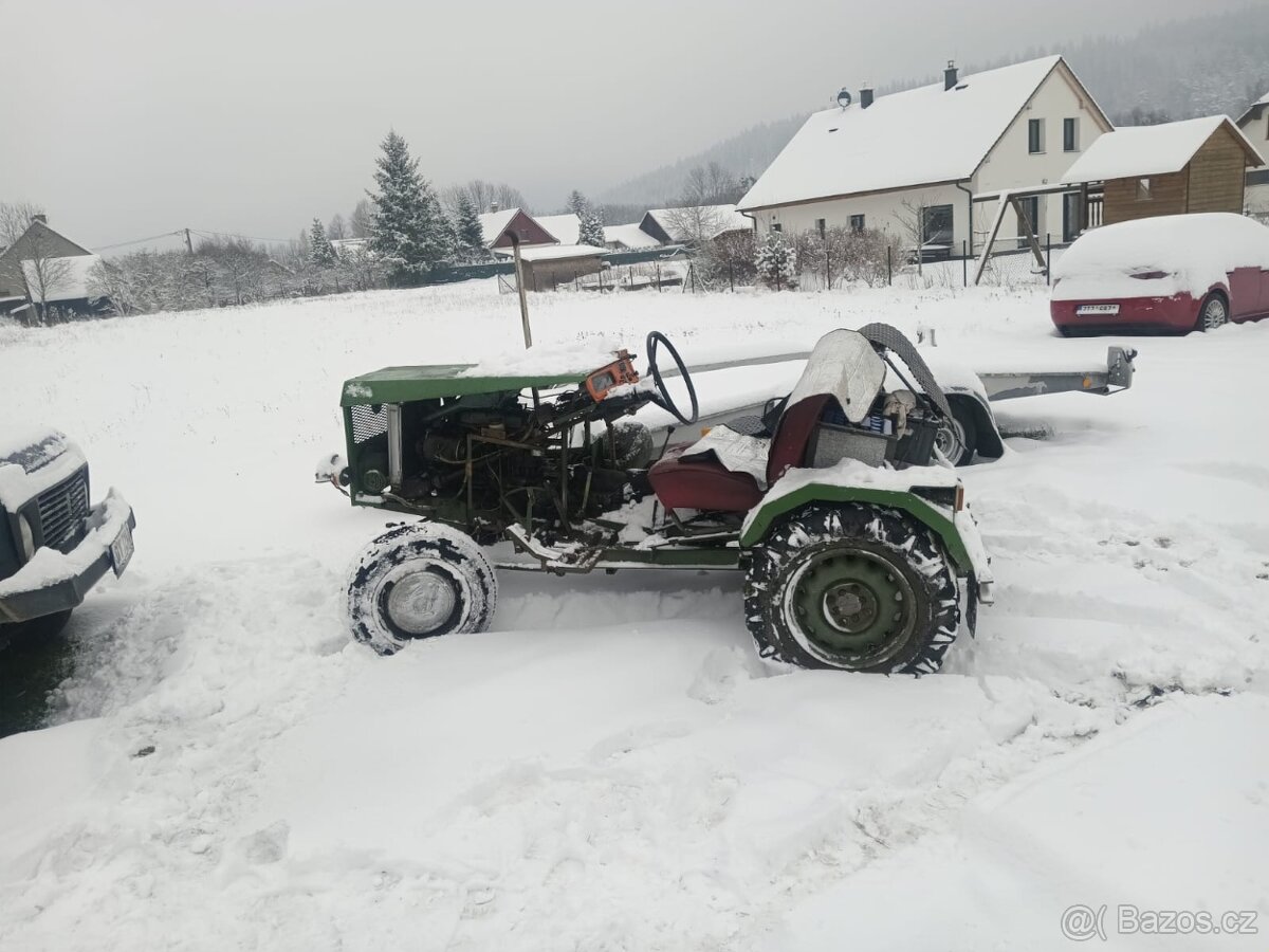 Traktor škoda 1203 - 2