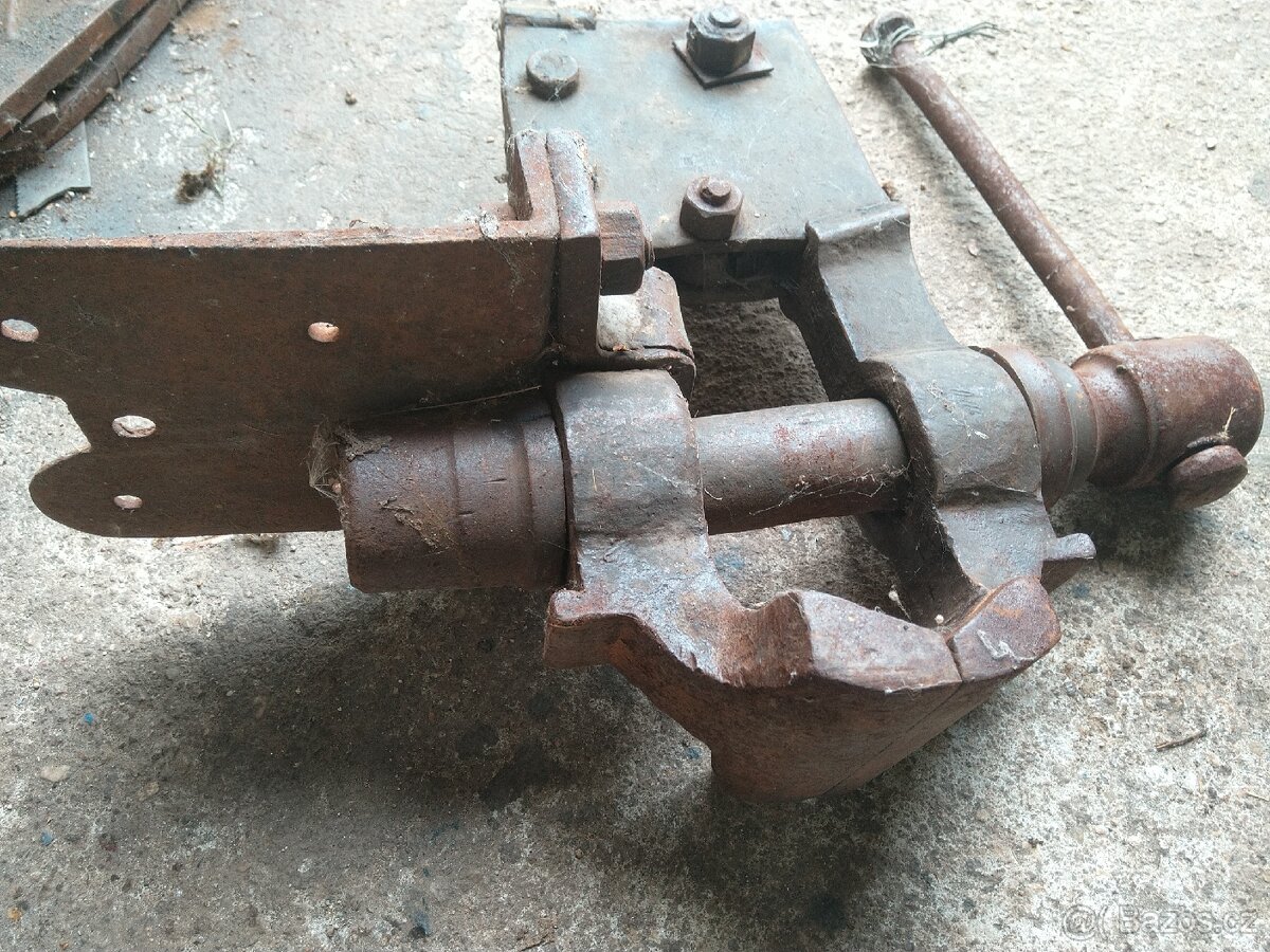 Kovářský svěrák - 2