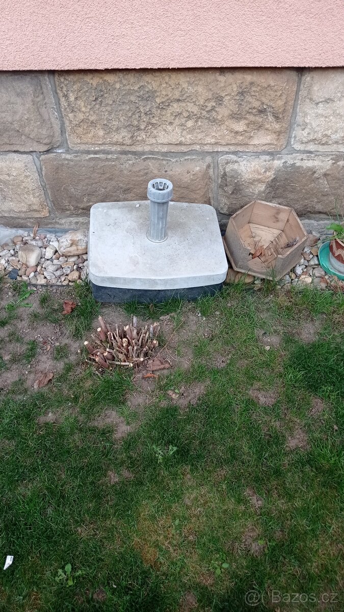 Zahradní slunečník dřevěný velký 3 m průměr - 2