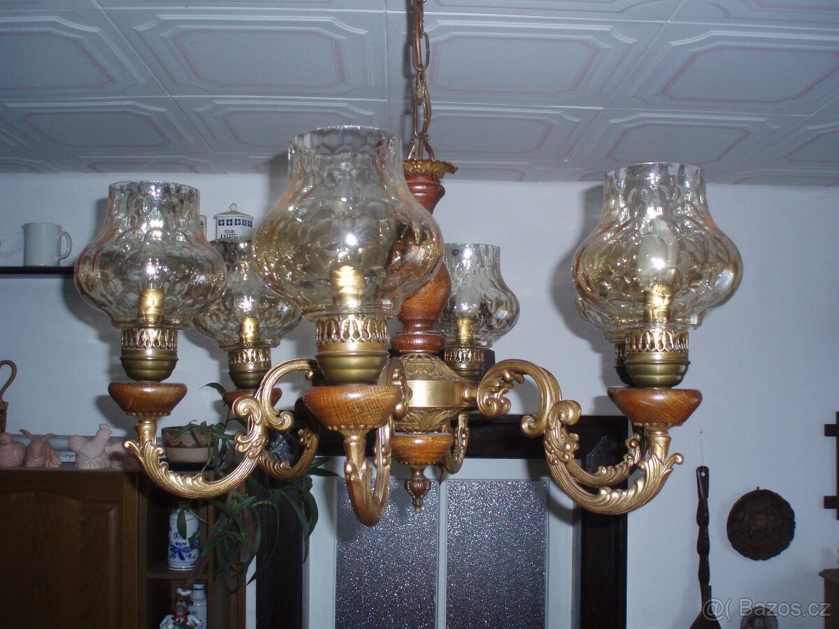 KRÁSNÝ MOSAZNÝ LUSTR - 2