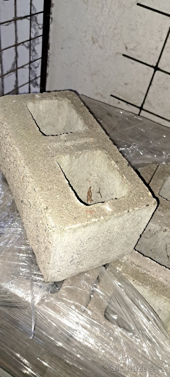 Prodám plotové tvárnice a stříšky KB Blok - 2