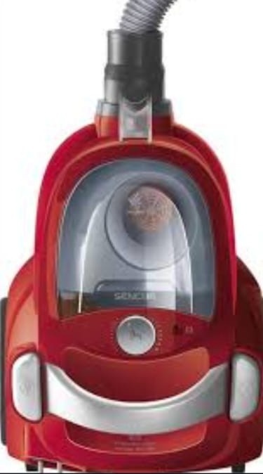 Vysavač bezsáčkový - 2