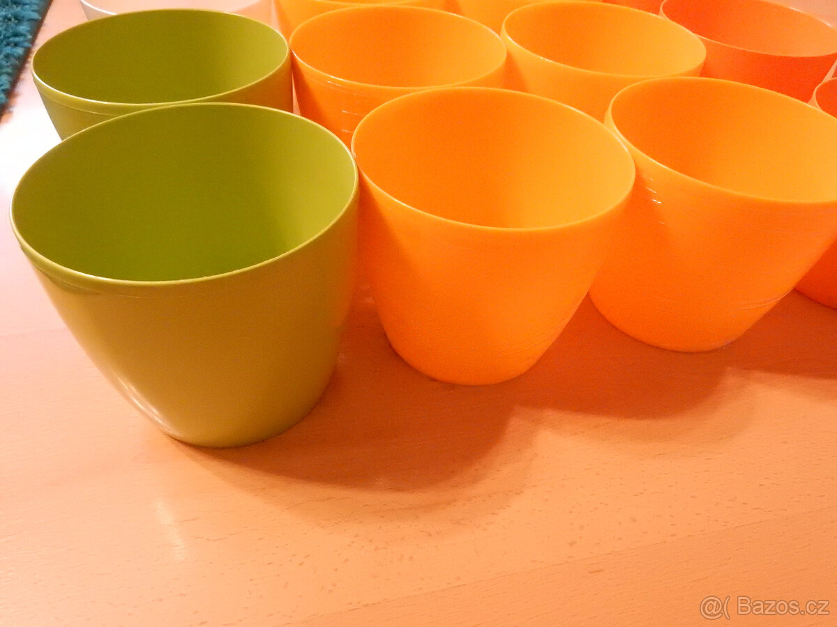 Prodám 13ks přebalů na květináče - 2