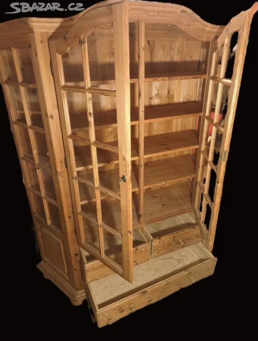 Vitrína z masivu borovice - 2
