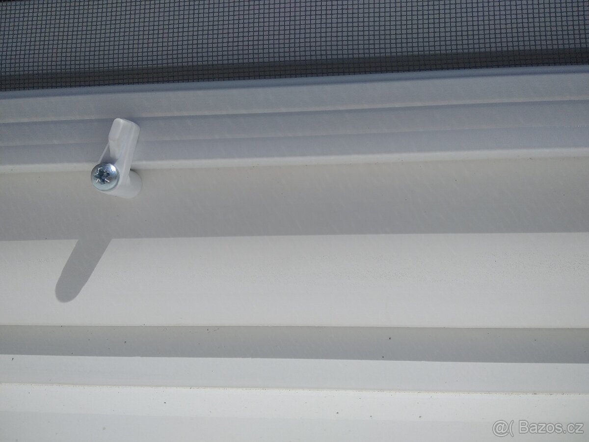 Okenní síť proti hmyzu - 2