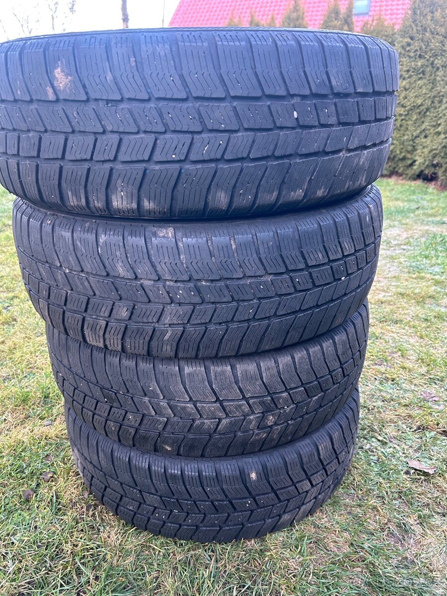 Zimní pneumatiky 185/60/15 - 2