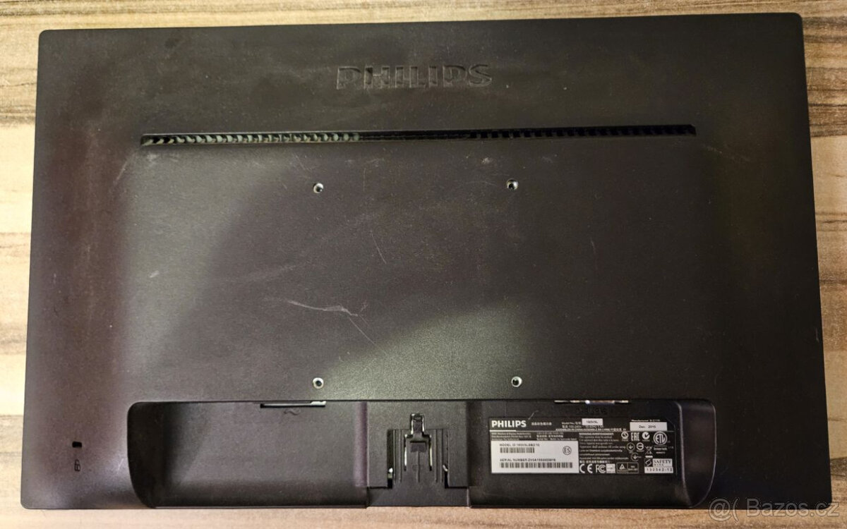 Prodám LCD 19" Philips 193V5L - bez Stojanu - 2