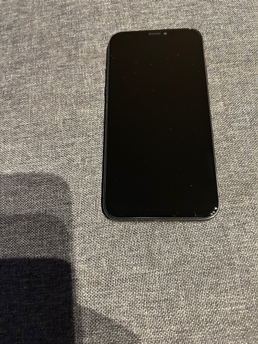 Iphone X 64GB, pěkný bat.100% - 2