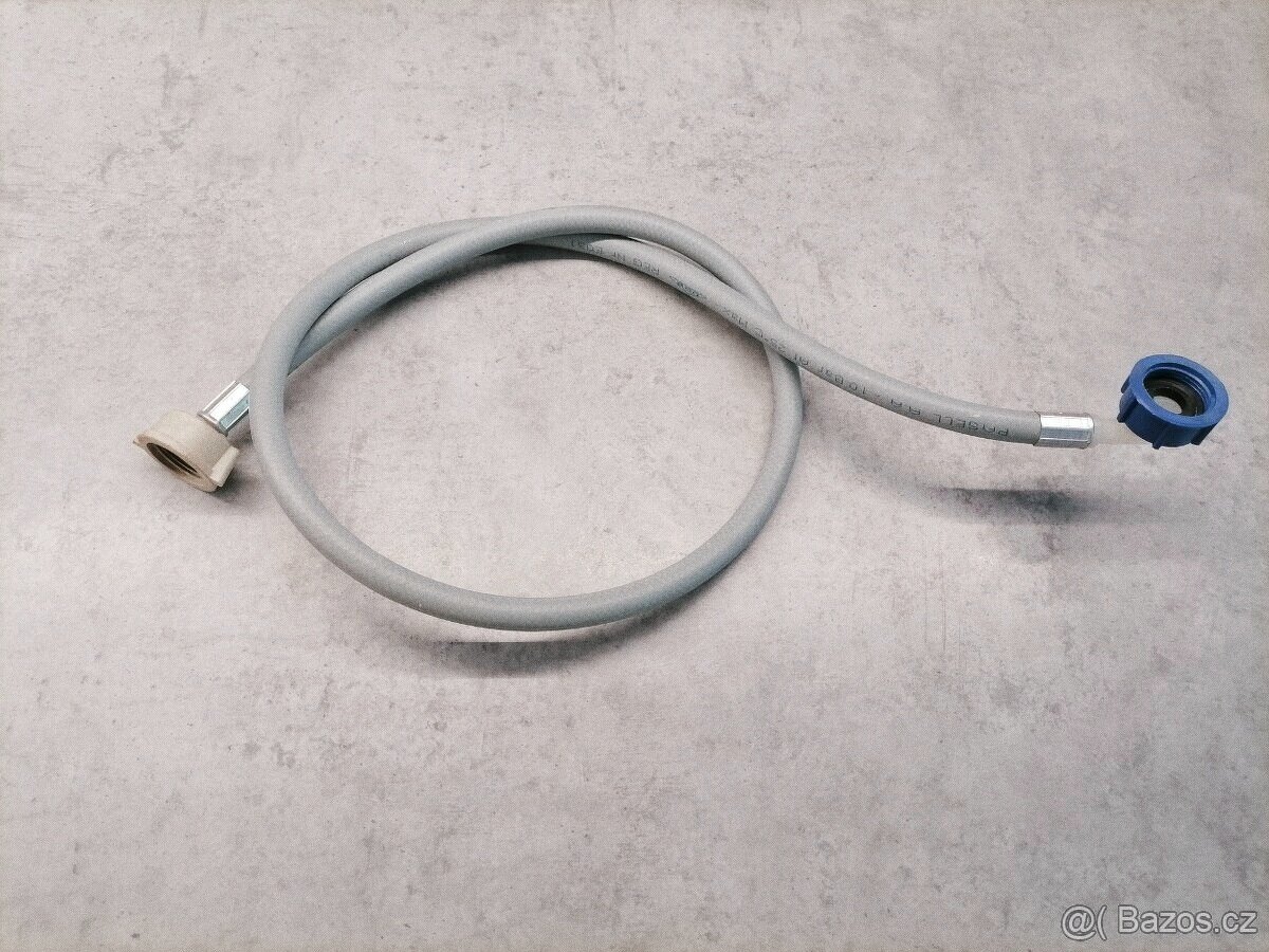 Napouštěcí hadice z pračky - 2