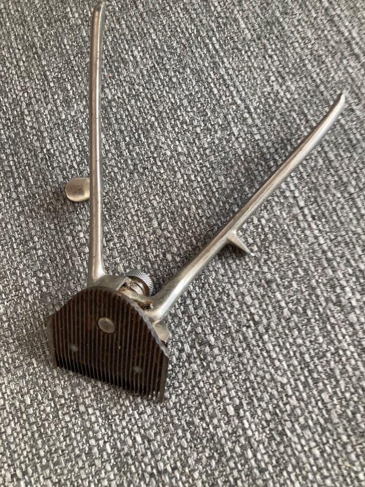 Retro stříhací strojek - 2