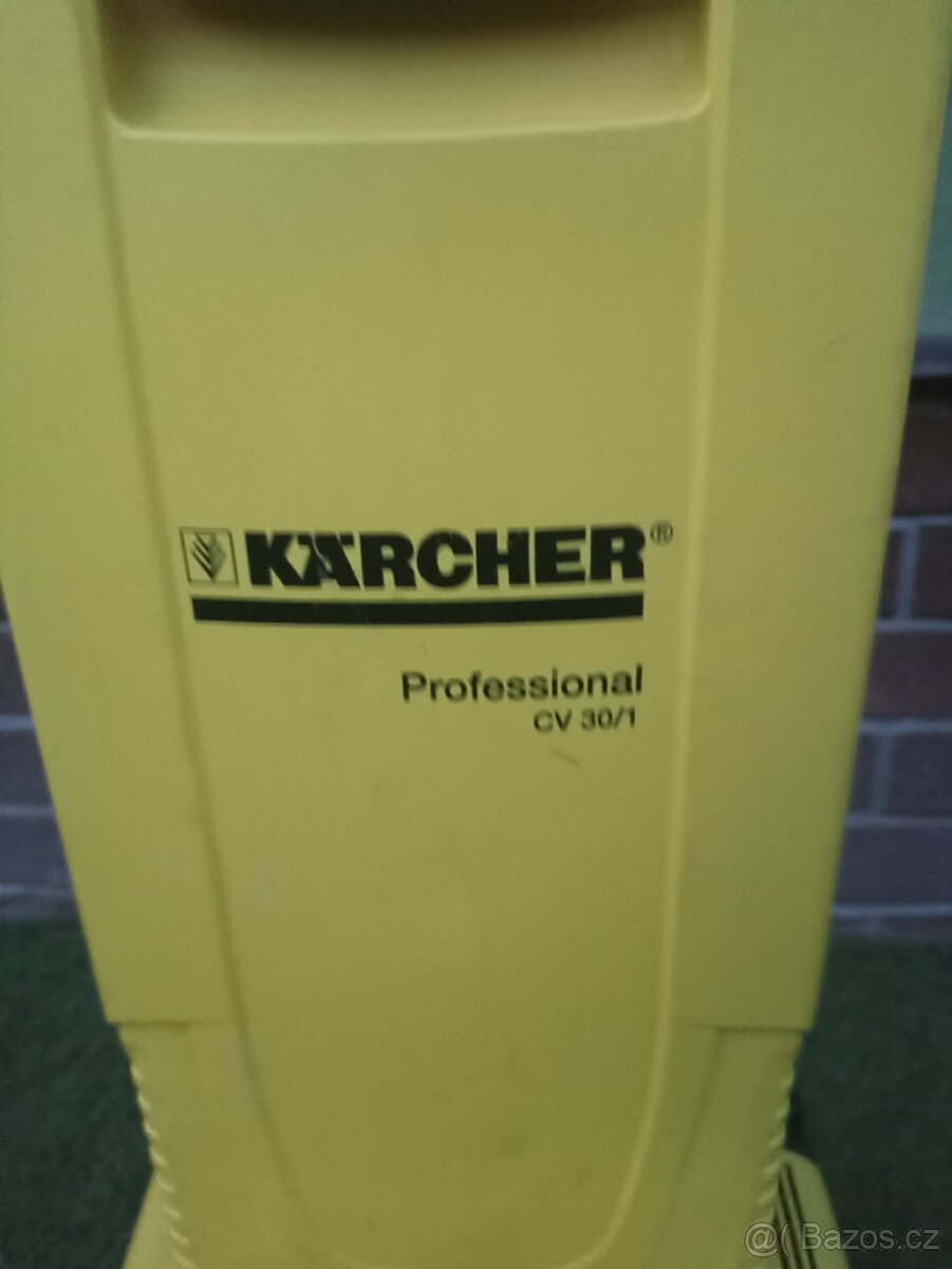 Vysavač Karcher - 2