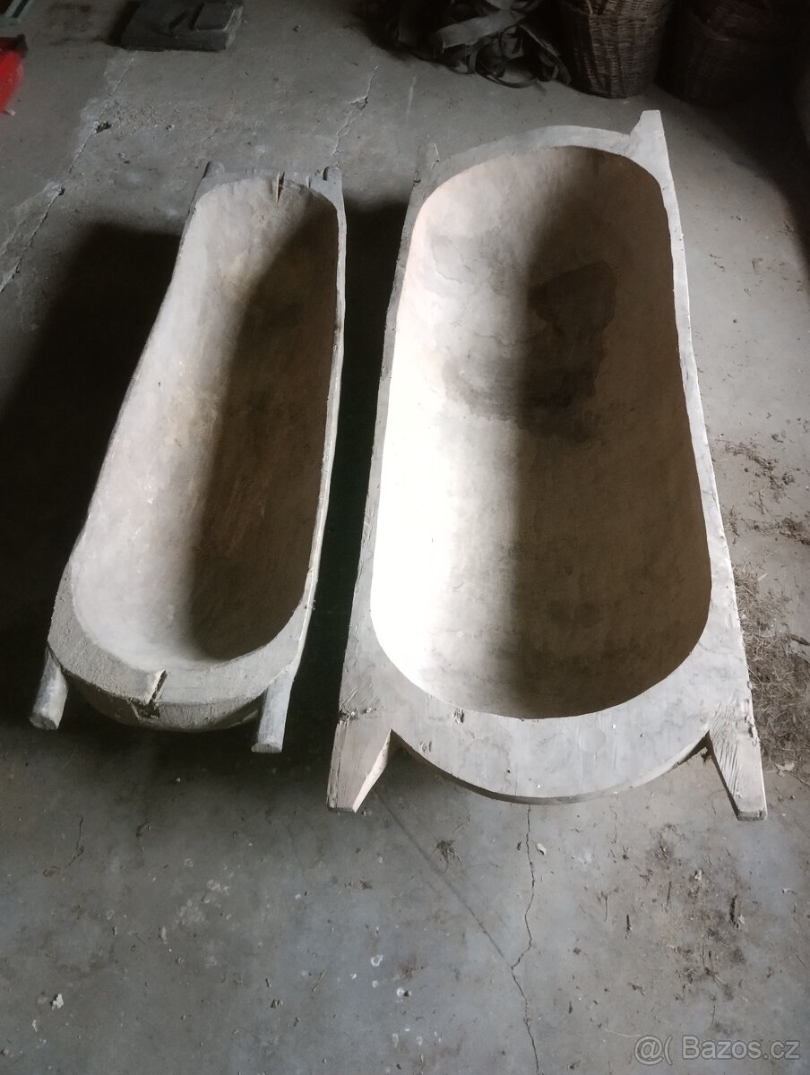 DLABANÉ DŘEVĚNÉ KORÝTO - 2