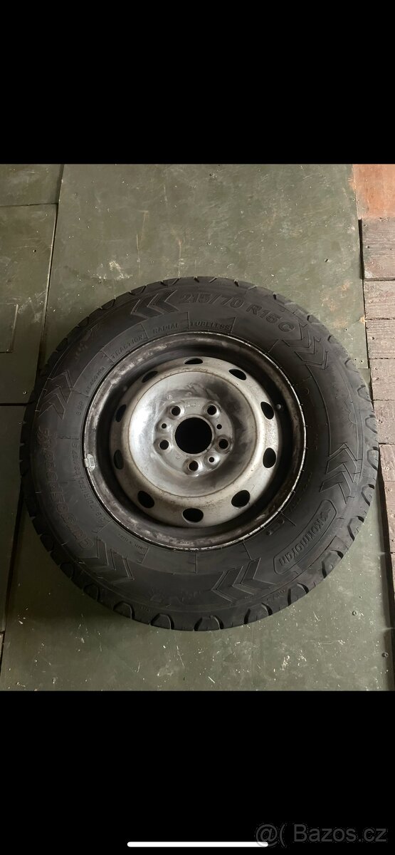 Pneu 215/70 R15C - 2