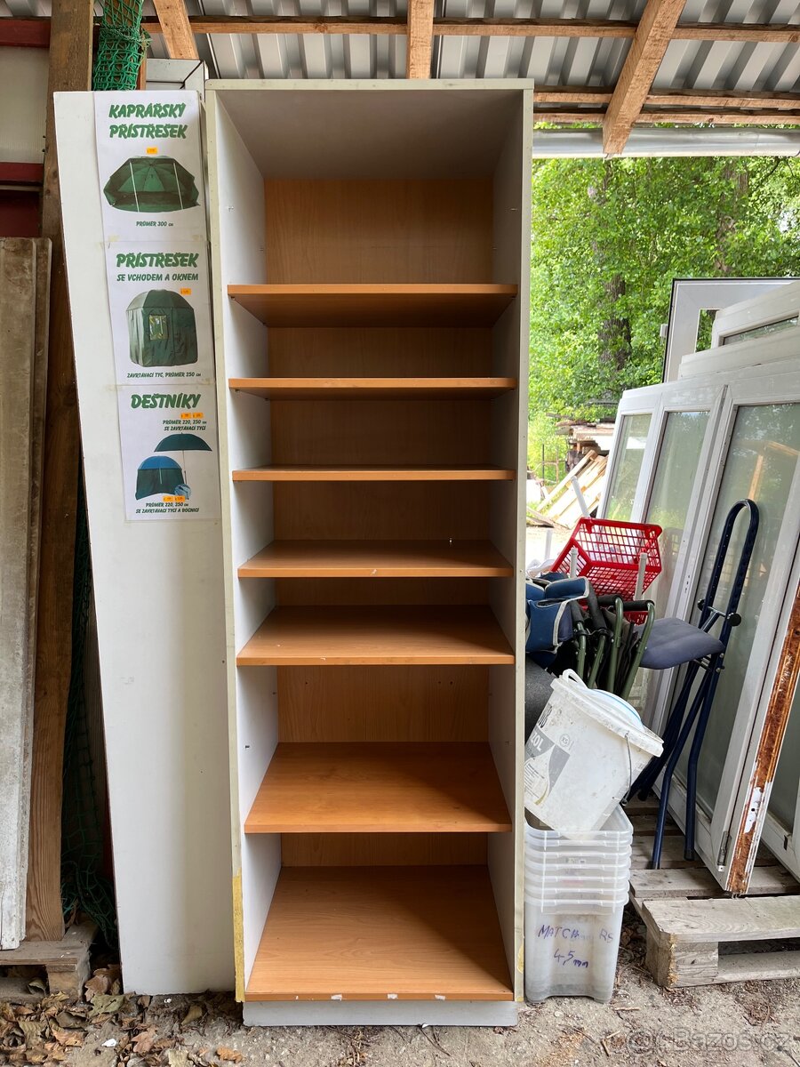 Regál - 2