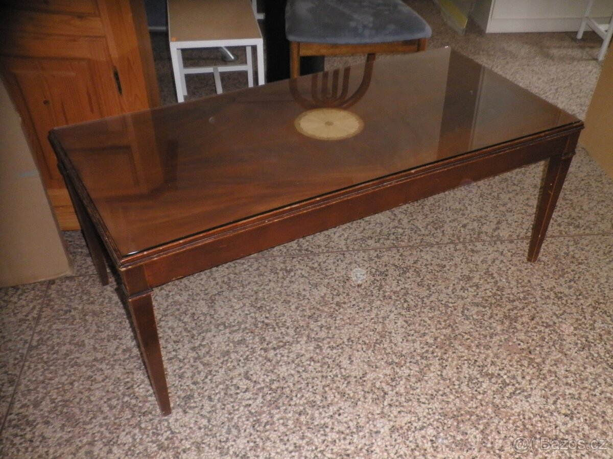 Konferenční stůl s intarzií - 2