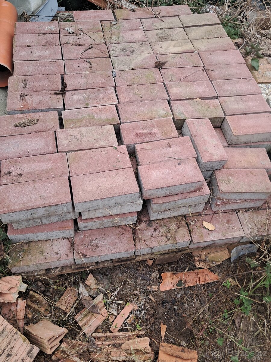 Červená dlažba 20×10×6 - 2