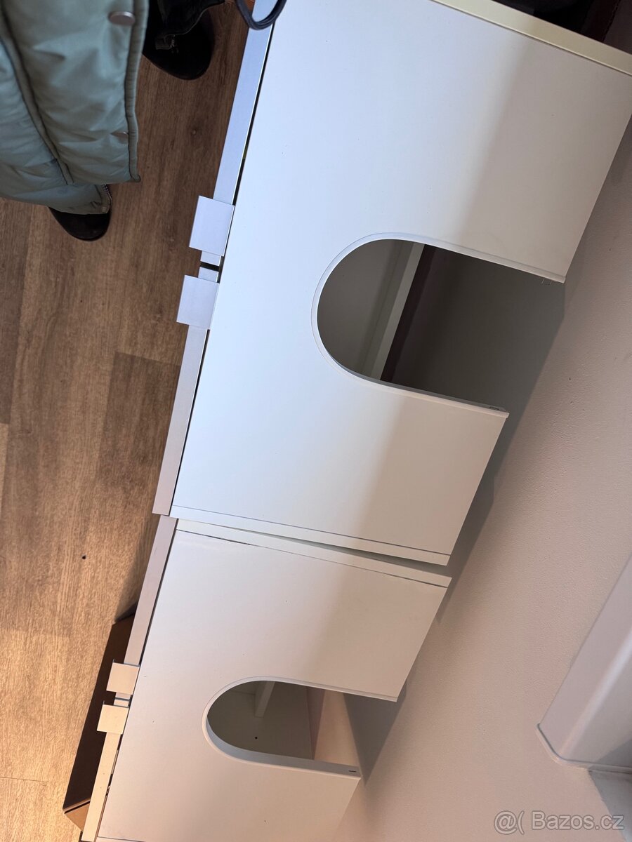 Prodám dvě skříňky pod umyvadlo - 2