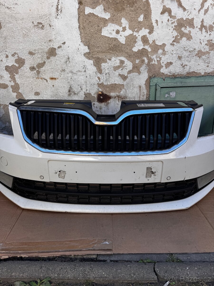 Prodám přední nárazník Škoda Octavia 3 2013/2016 - 2