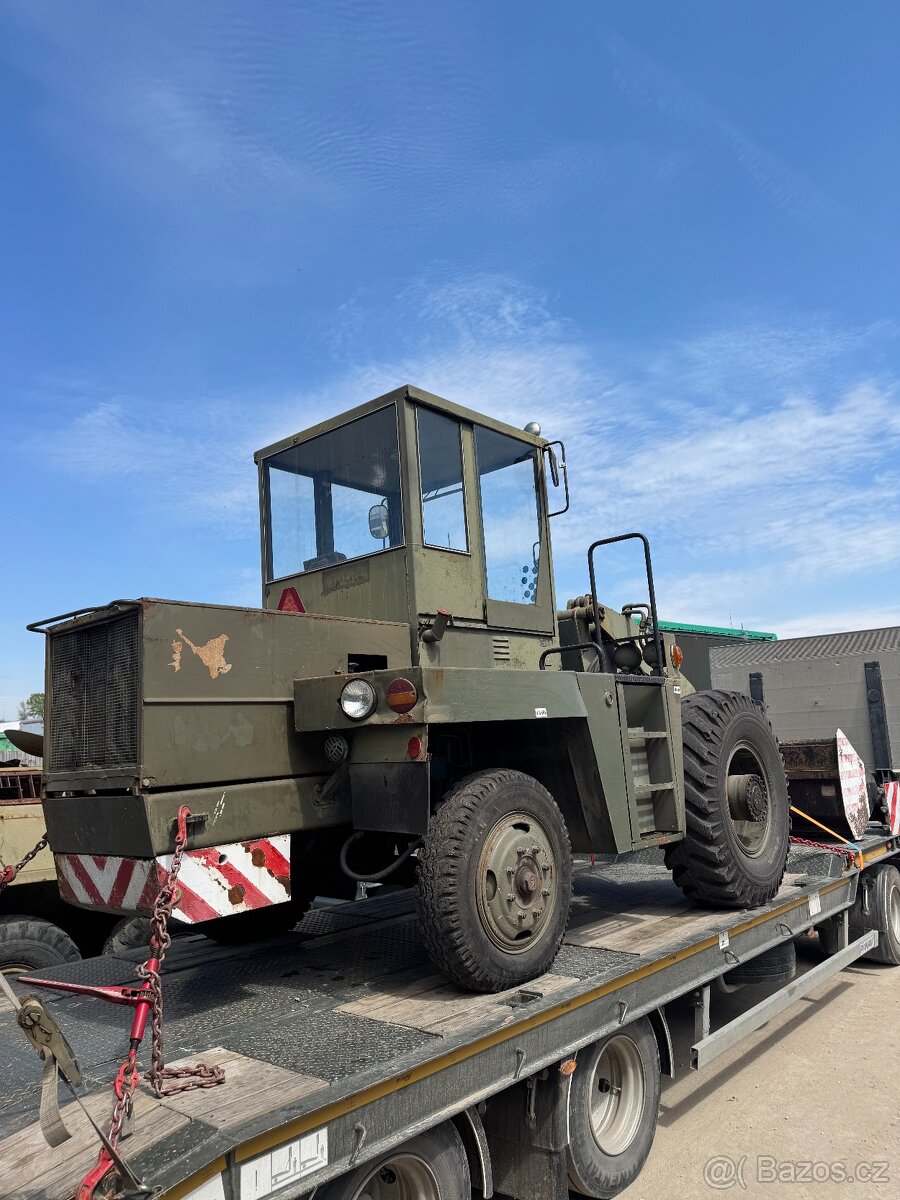 Nakladač UN 053 HON - 2