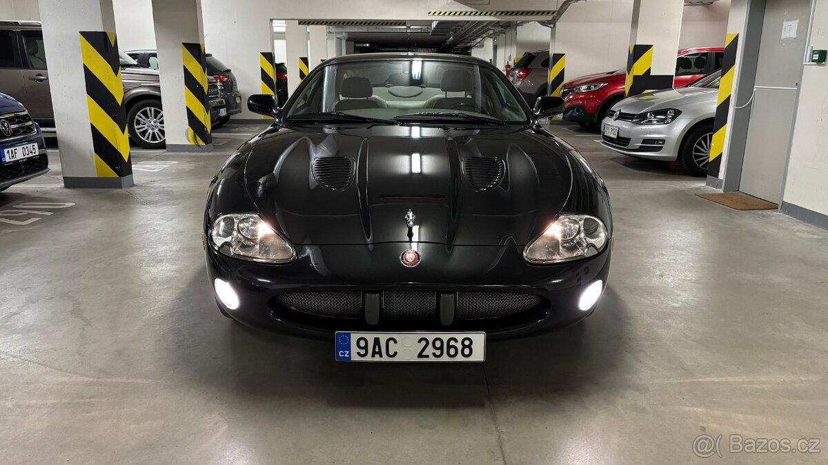 Jaguar XKR X100 4,0 Supercharged - 2