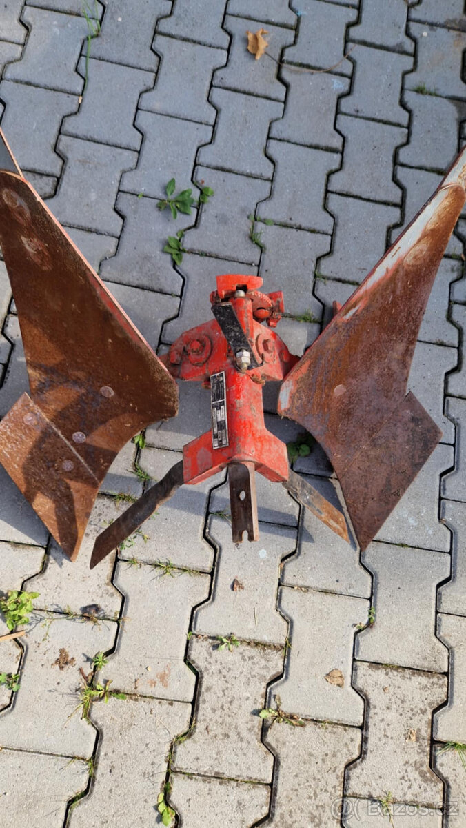 Pluh obracák Vari Tera APH 352 - 2