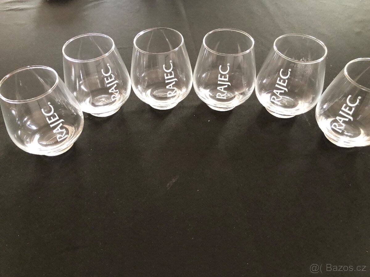 Krásné skleničky 0,2l Rajec nové - 2