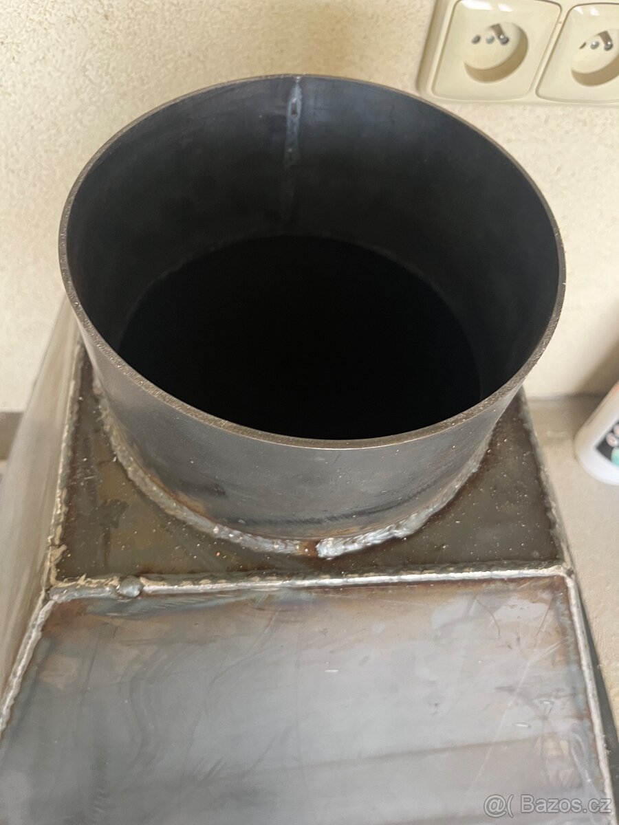 Lapač spalin na stavbu zahradního krbu - 2