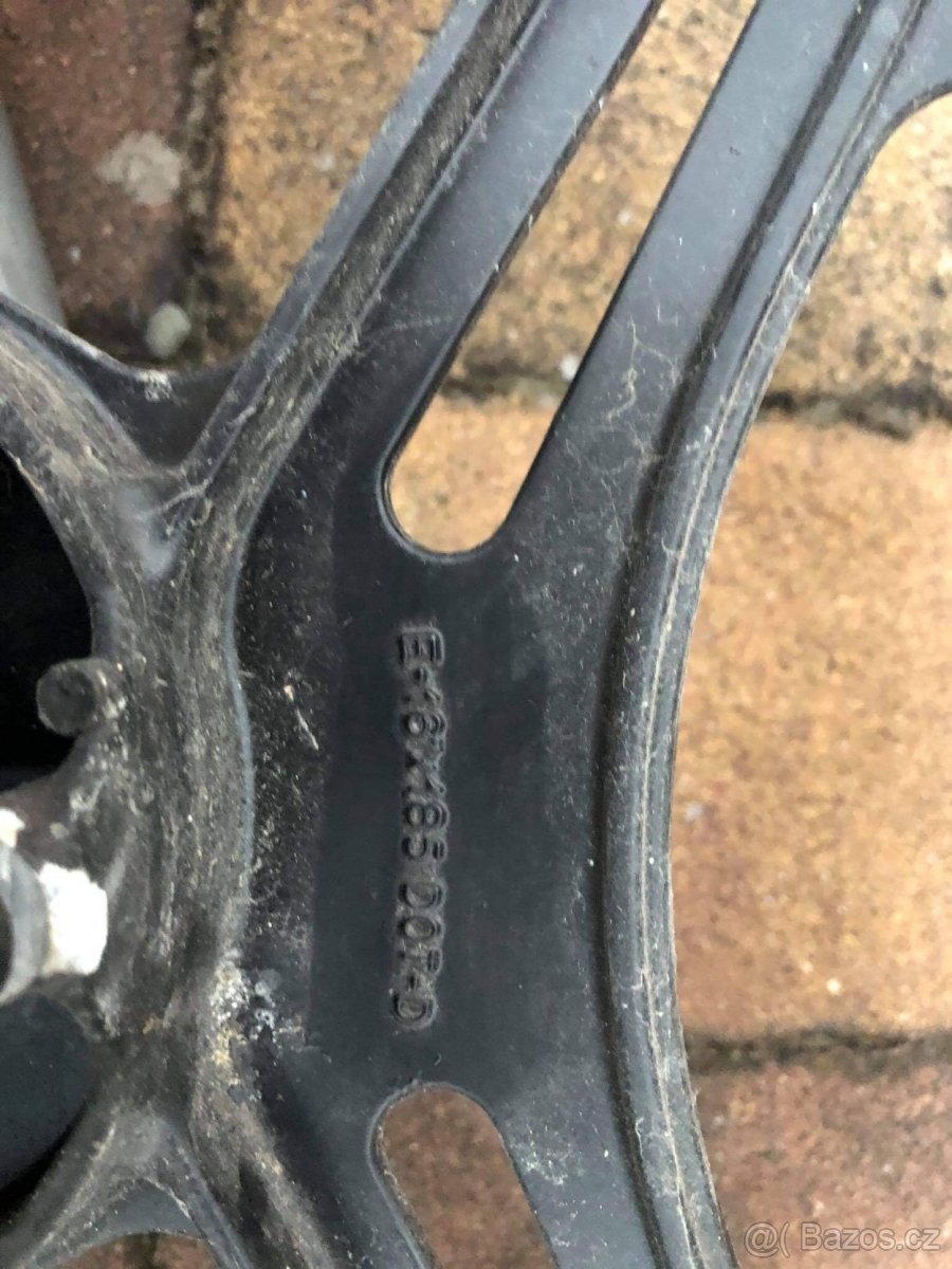 Honda NS 125 F - ráfky a kyvka - 2