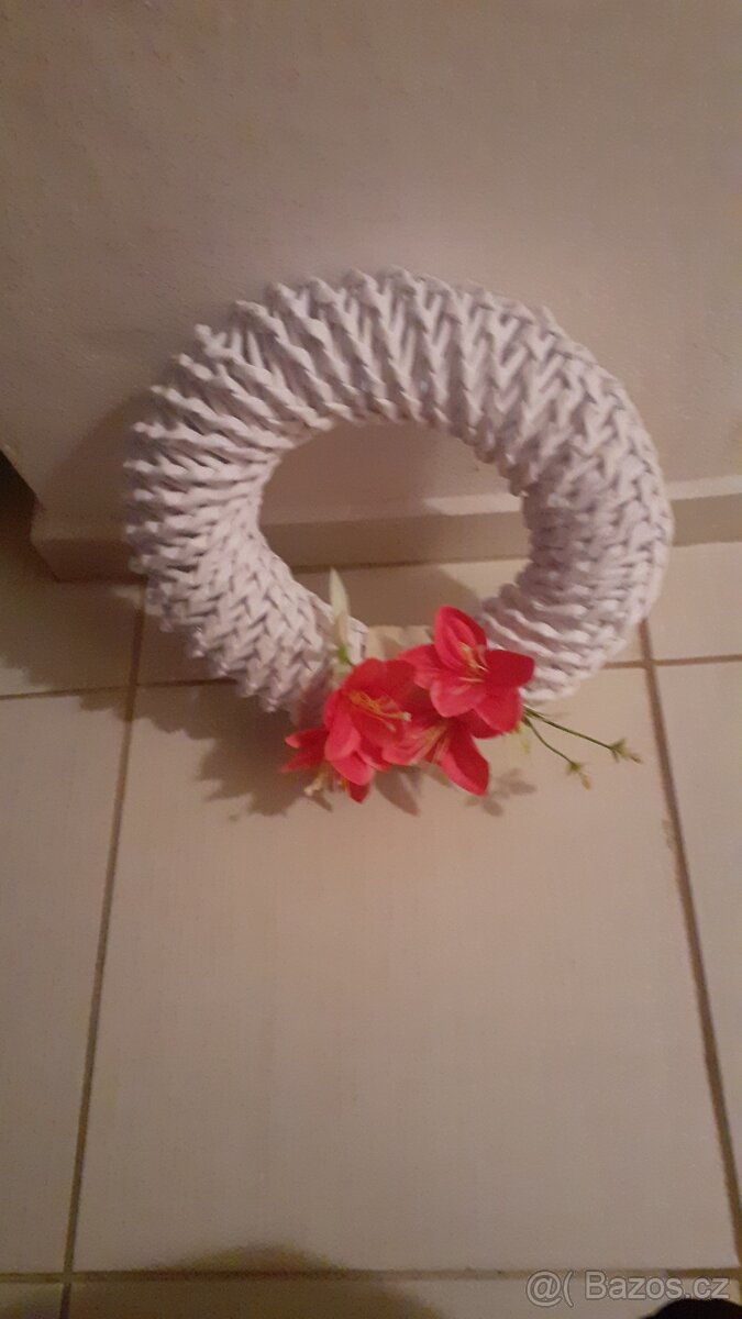 Věnce pletené z papíru - 2