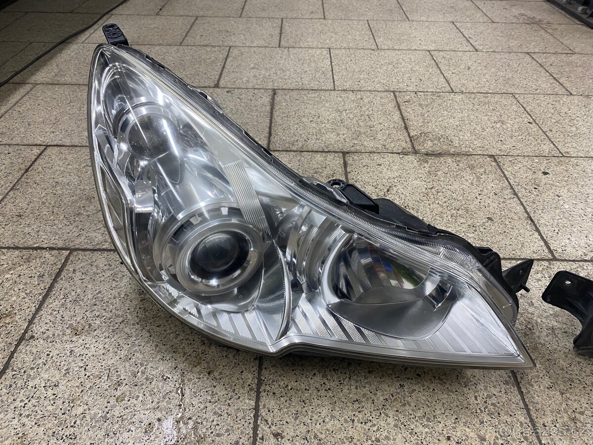 Subaru Legacy, Outback světla - 2