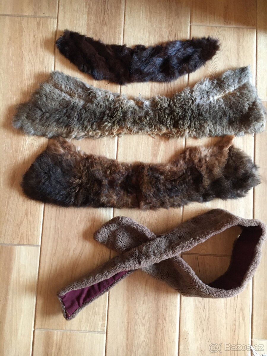 Retro tenisové rakety, kožešinové límce, pákistánské boty - 2