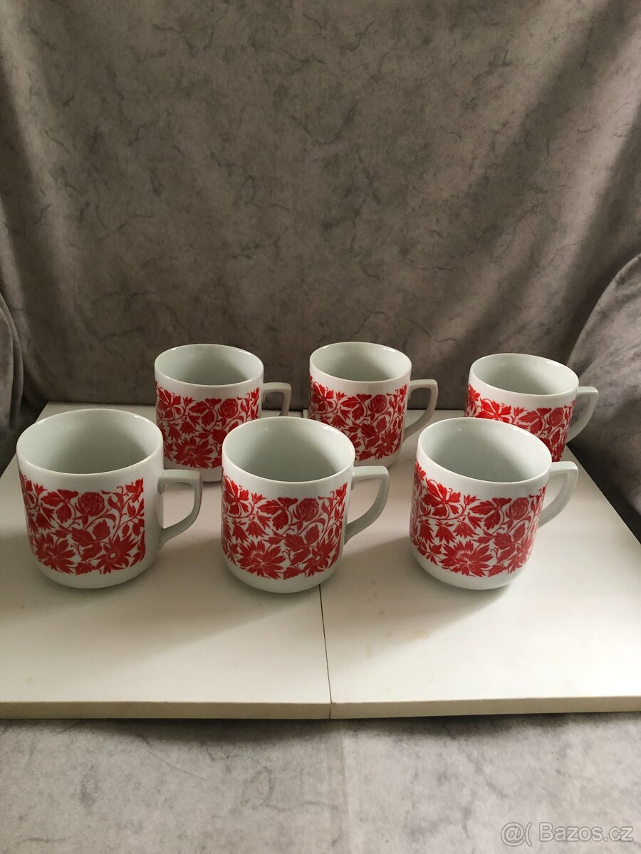 6x hrnek červený jetel - 2