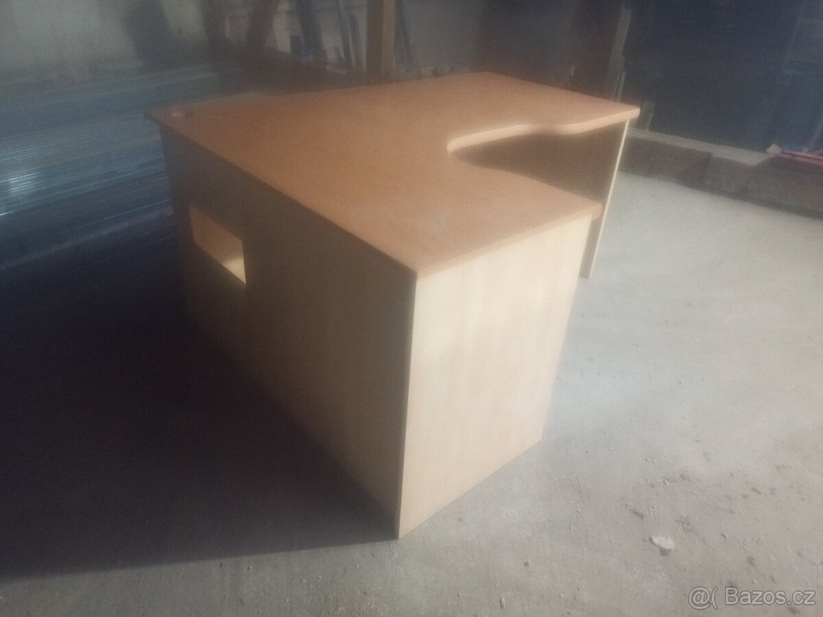 Rohový stůl - 2