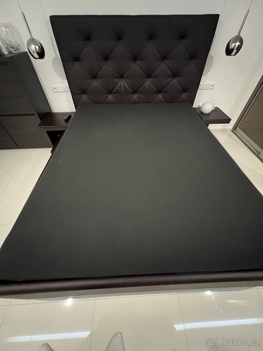 Manželská postel s rošty - 2