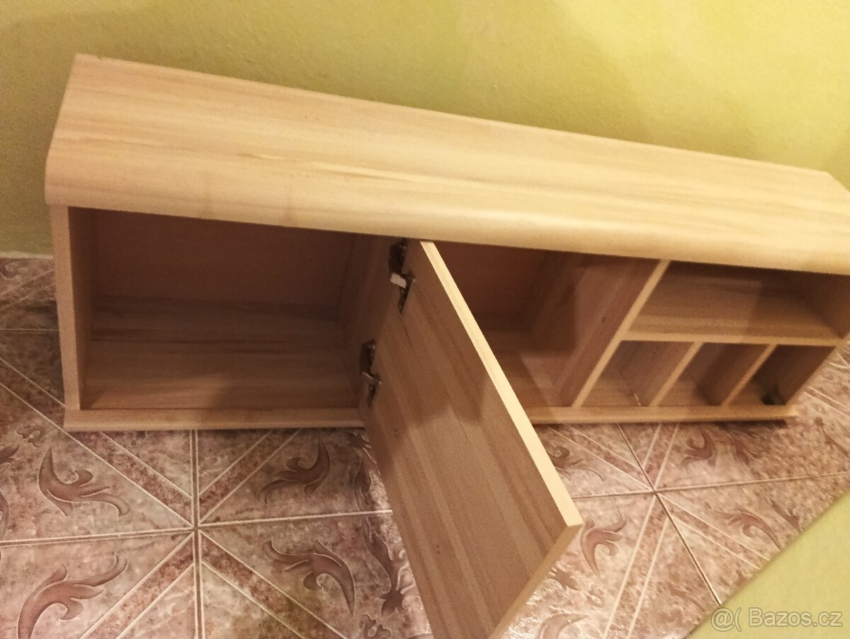 Velká dětská polička na zeď - 2