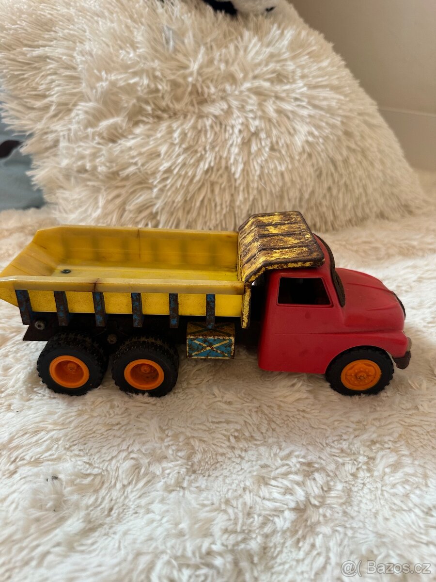 STARÁ HRAČKA TATRA KDN - 2