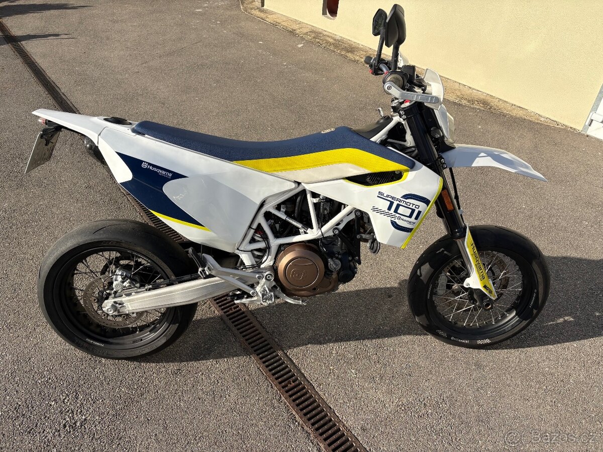 Husqvarna 701 Supermoto - 2