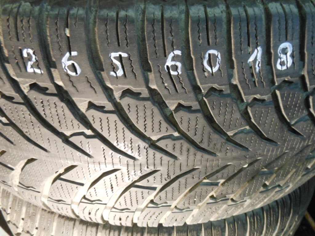 ZIMNÍ PNEU NOKIAN 265/60R18 - 2