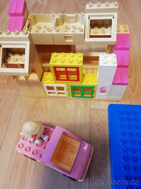 Lego duplo domek a autíčko hello kitty. Podložka. - 2