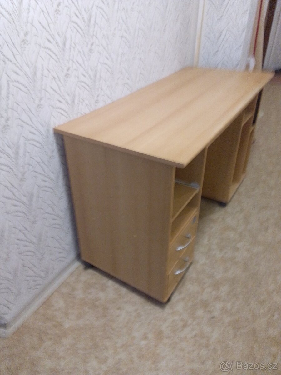 Psací stůl - 2