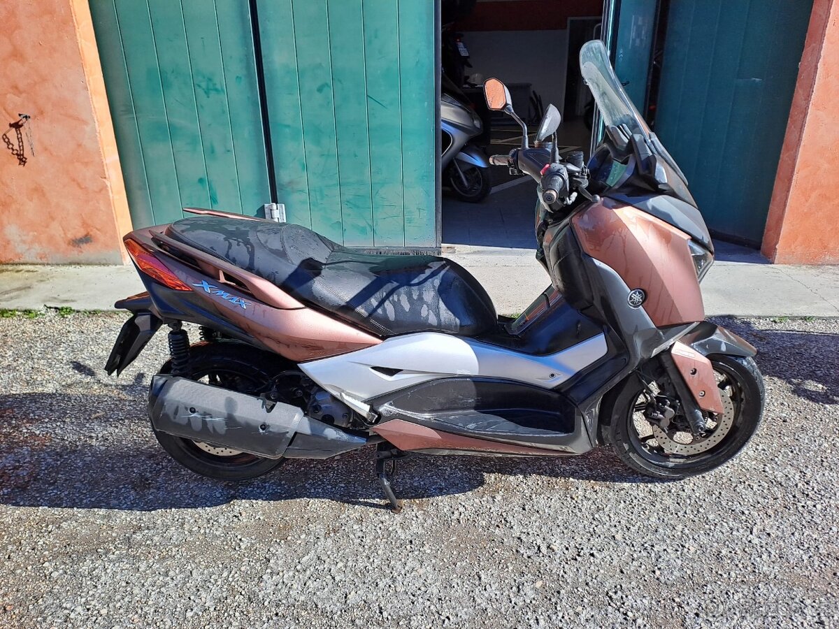 Yamaha X-max 300 (2017) - 2