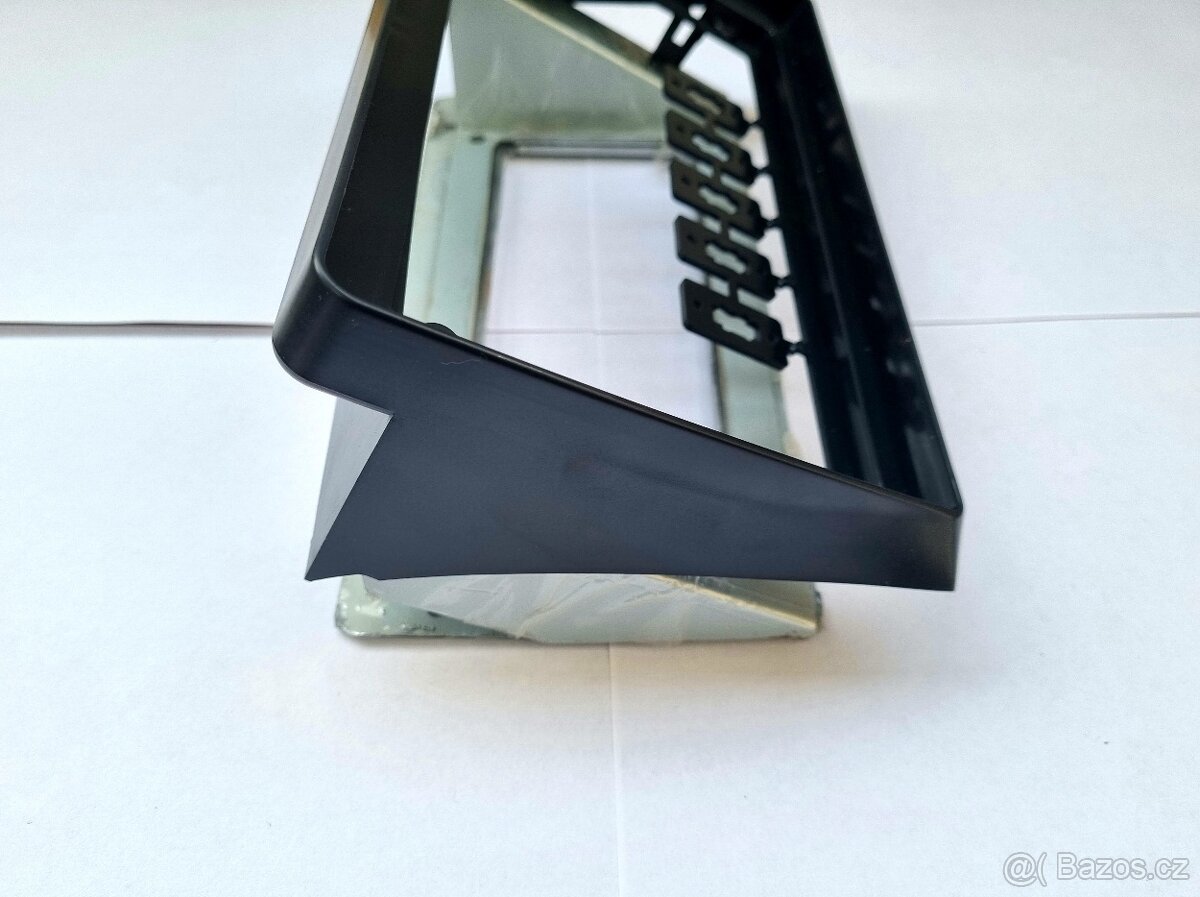 Rámeček pro 9" autorádio VW T5/Multivan 2003-2016 - 2