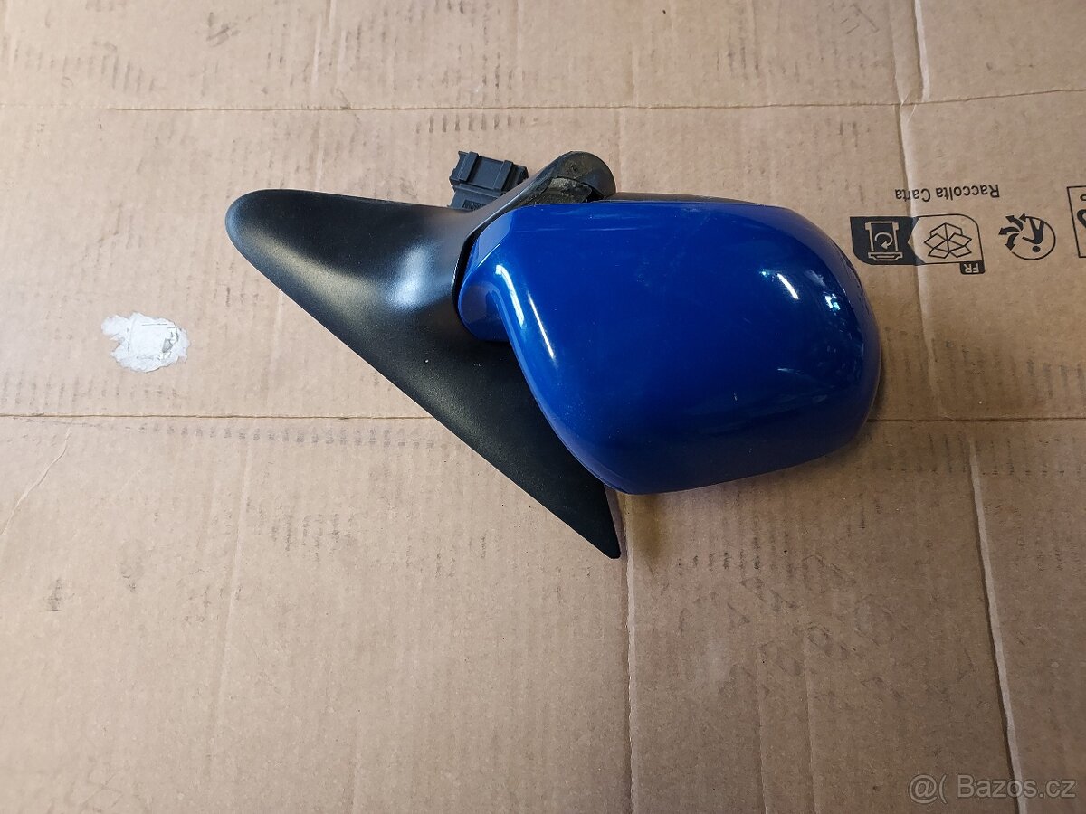 pravé zrcátko Octavia 1 - 2